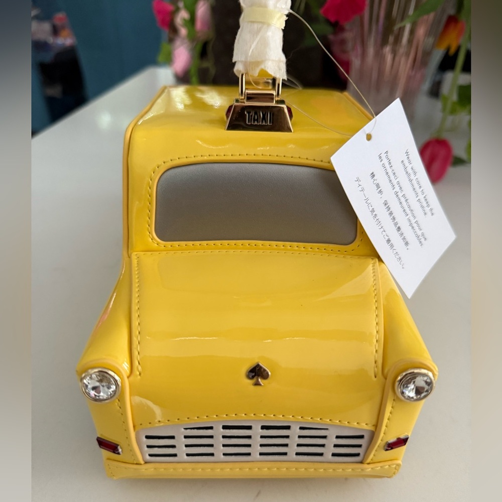 Kate Spade NYC 3D Taxi New York Big Apple Crossbody Bag ~ NWT, Collectible Item - Picture 3 of 14